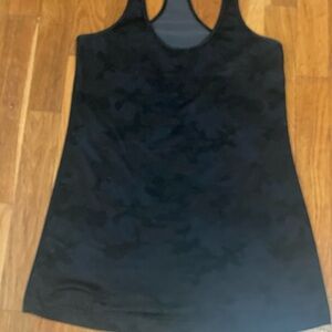 Lululemon Blk razor back cami too, sm